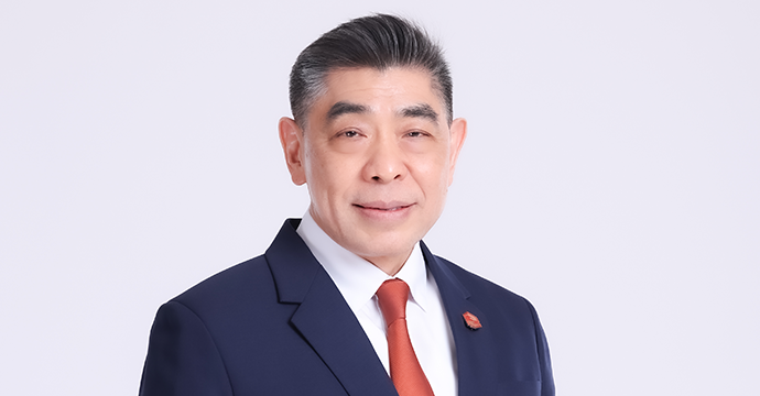 นายกมลภพ วีระพละ กรรมการผู้จัดการธนาคารอาคารสงเคราะห์ (ธอส.)