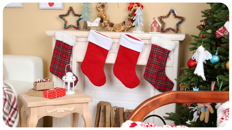 สร้างสีสันความสดใสด้วยของตกแต่งลวดลายน่ารัก ประดับต้นคริสต์มาสเก๋ๆ