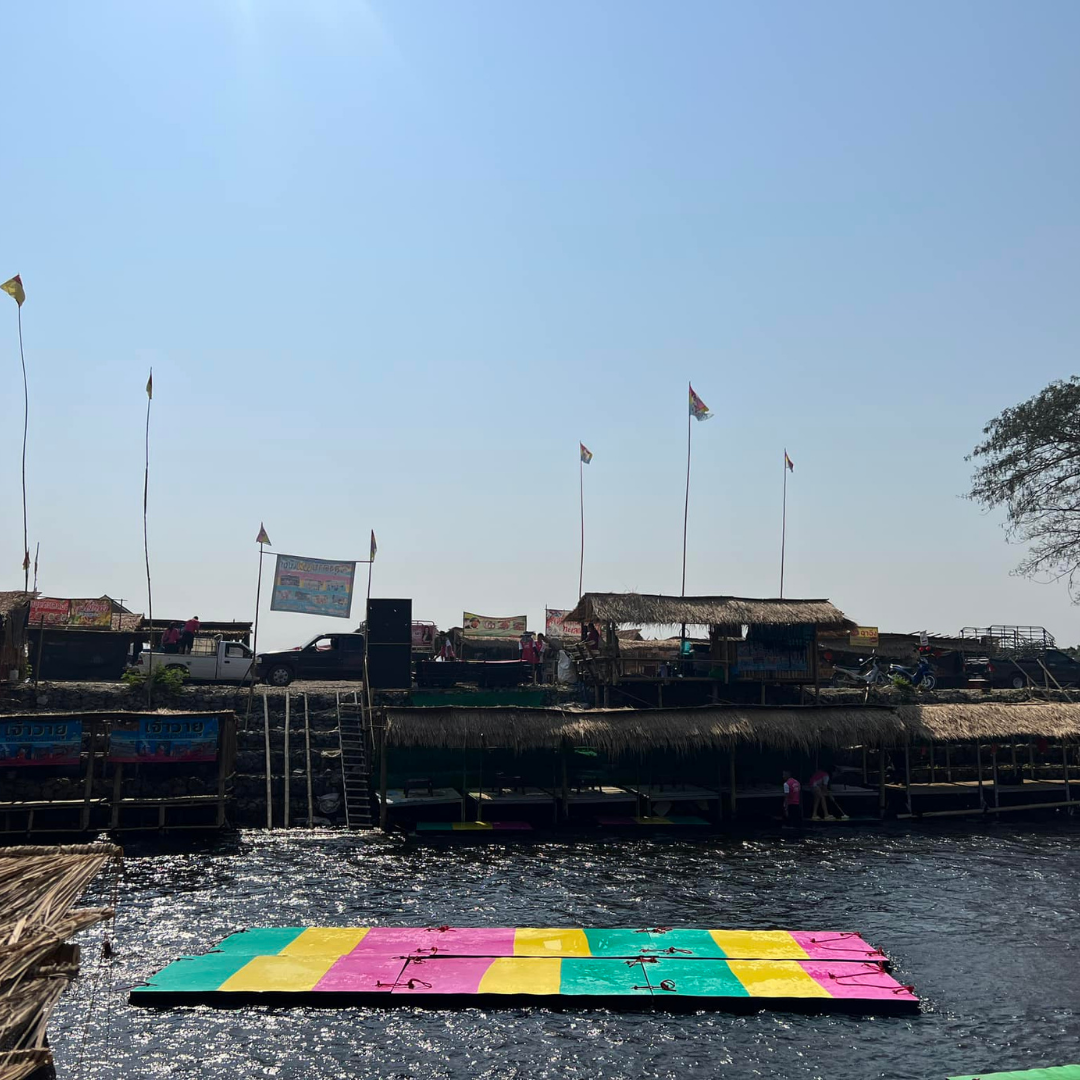 ซุ้มแพเปียกเชียงราย เขื่อนแม่สรวย